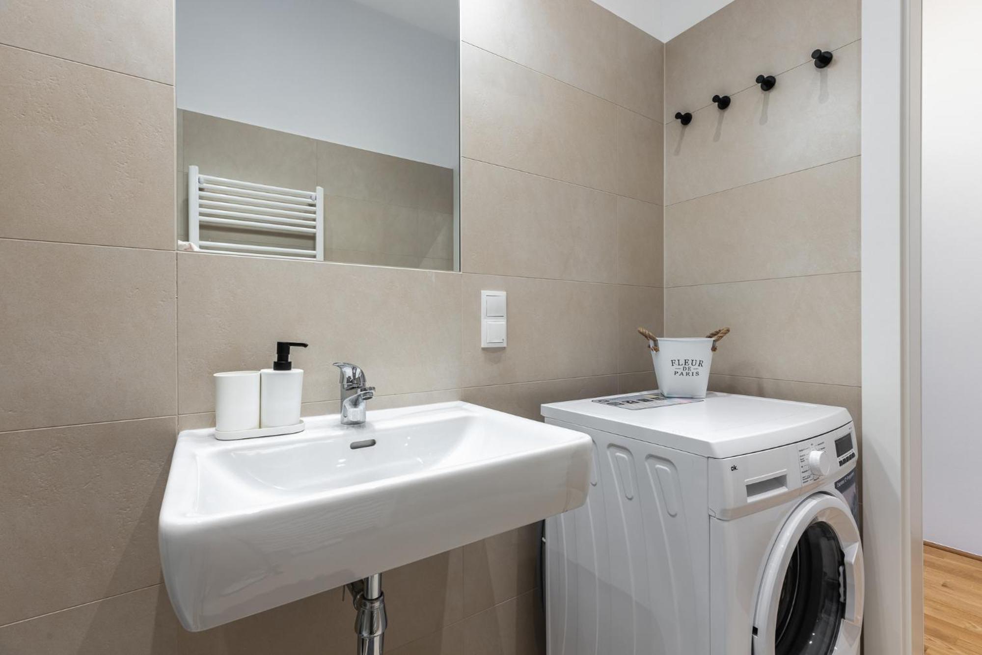 Cosy Brand-New Studio In A Calm Discrict Of Vienne Extérieur photo